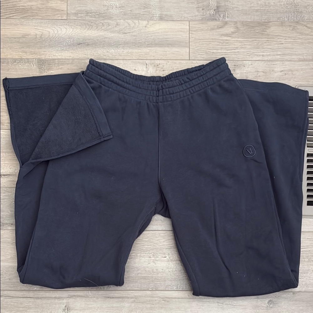 Vuori Sedona split leg sweatpants